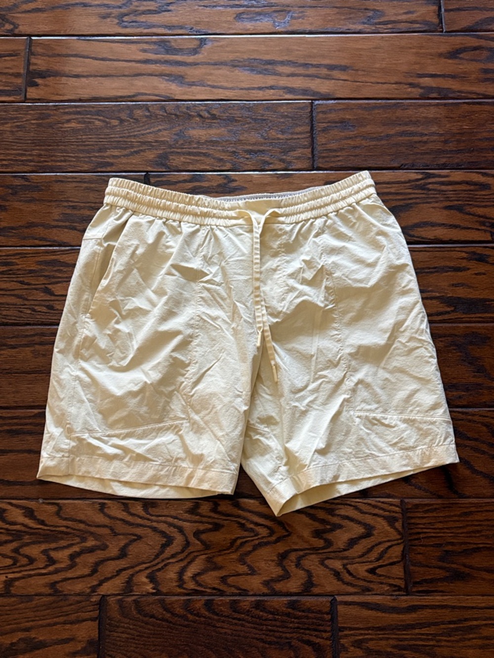 Light Cream Drawstring Shorts